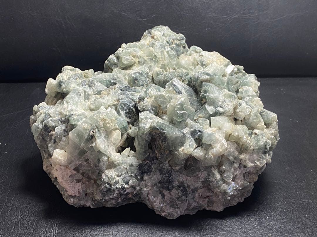 グリーン　ザギ水晶　ザキ鉱山　2582g