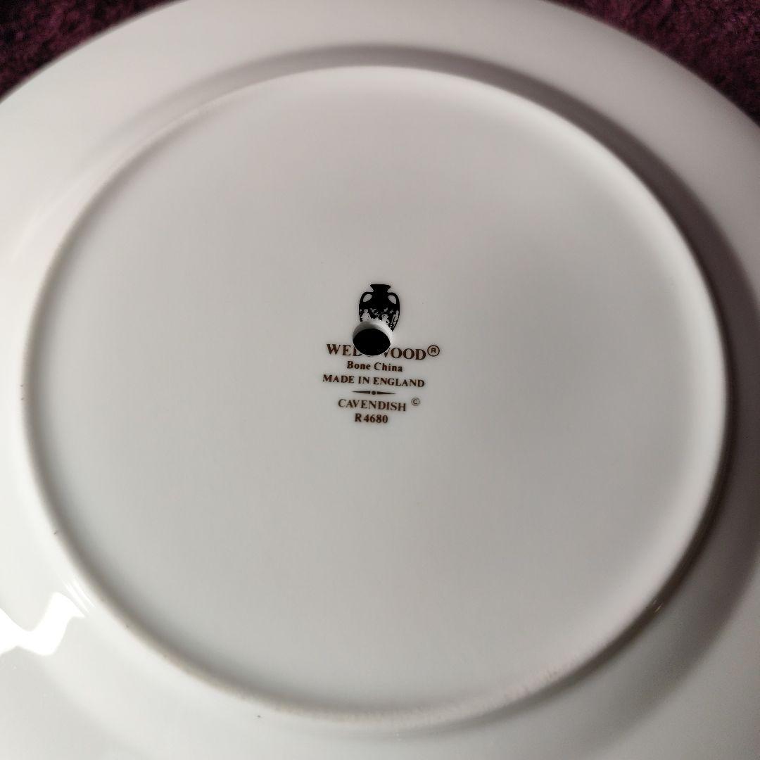 ウェッジウッド　キャベンディッシュ　アフタヌーンティー用３段ケーキスタンド