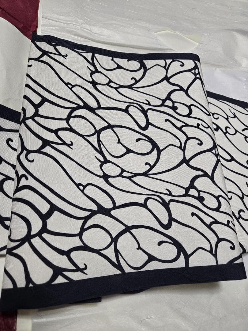 衣類　名古屋帯　白濃紺色模様