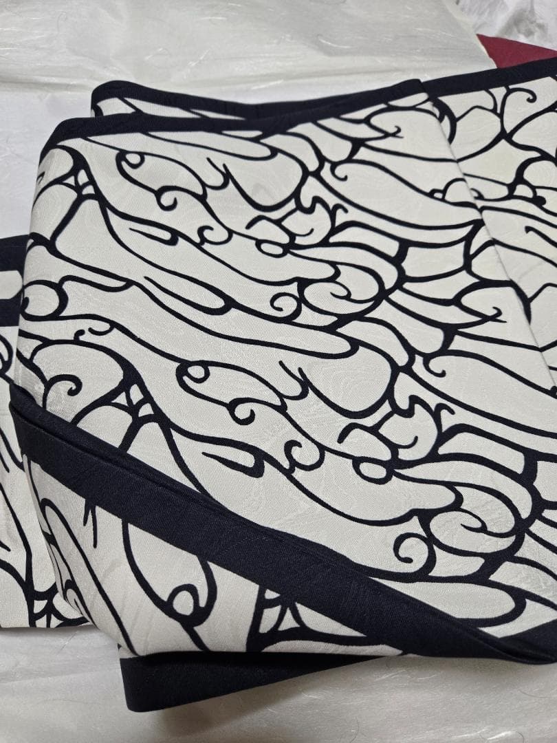 衣類　名古屋帯　白濃紺色模様