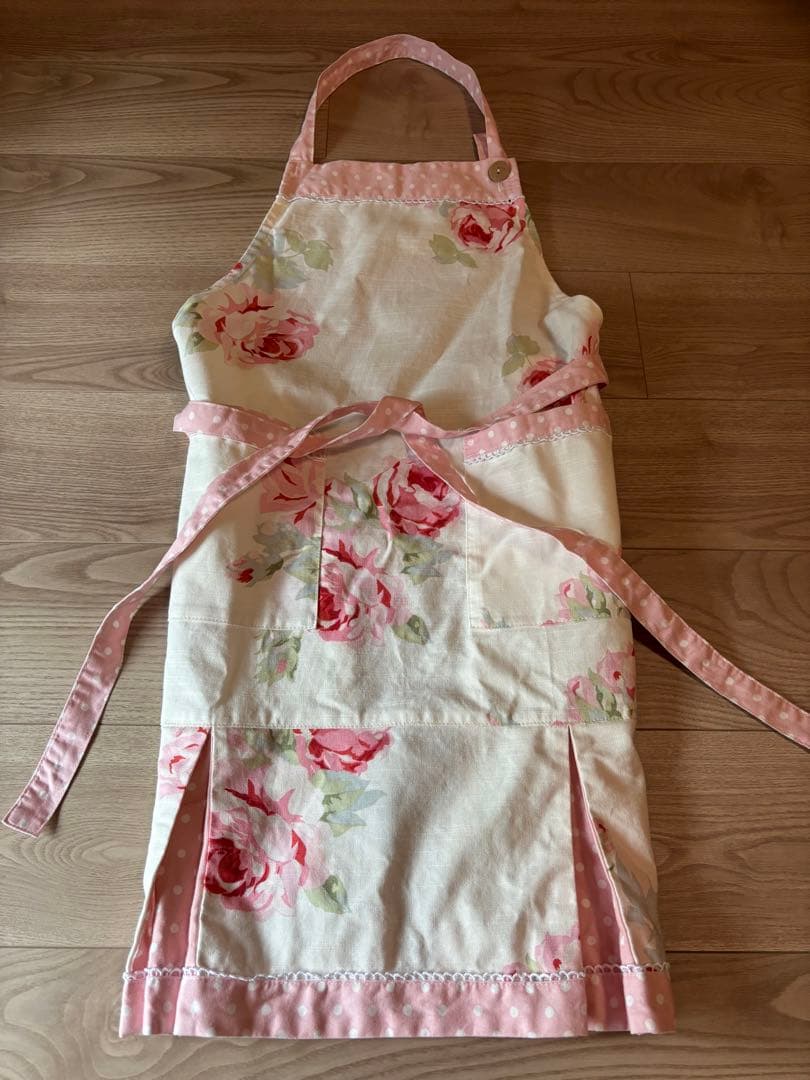 ローラアシュレイ　エプロン　花柄　クチュールローズ