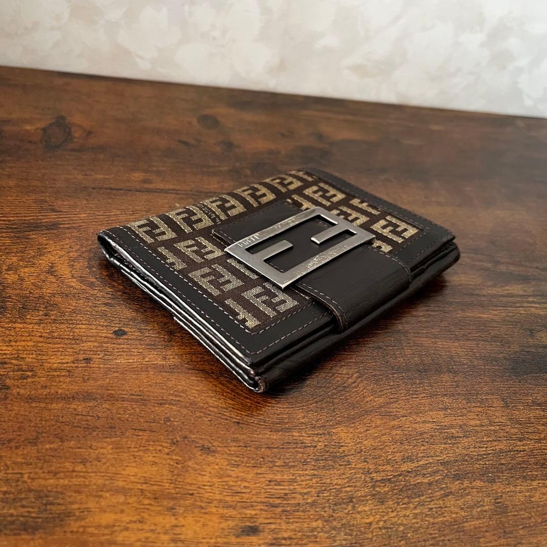 美品 FENDI フェンディ ズッカ柄×レザー 二つ折り財布 ミニ財布