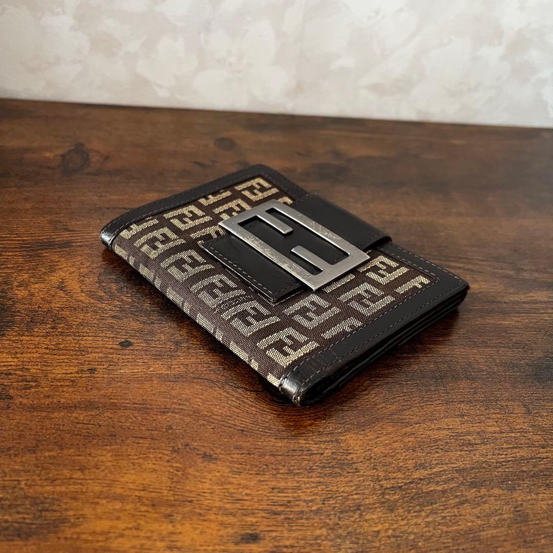 美品 FENDI フェンディ ズッカ柄×レザー 二つ折り財布 ミニ財布