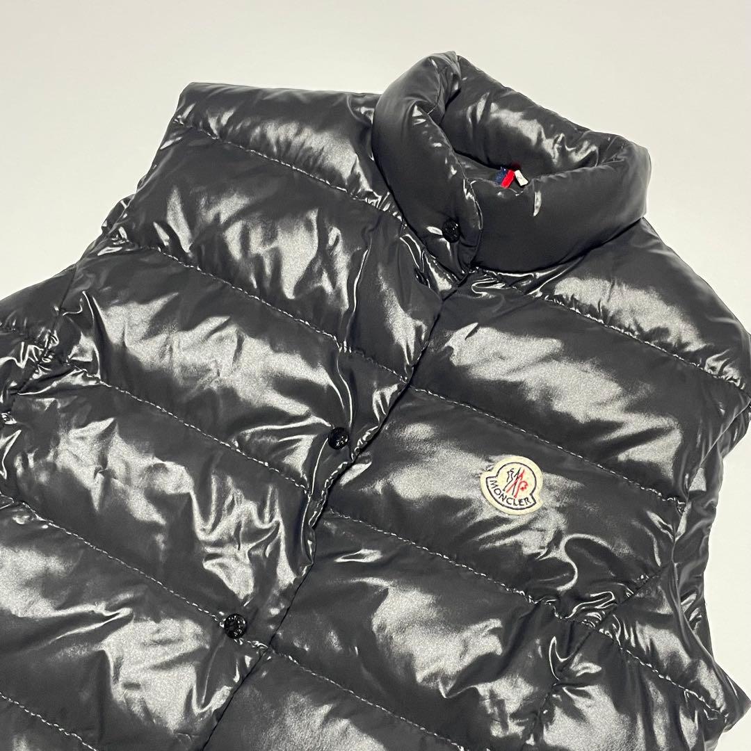 【美品/3(L-XL)】モンクレール GAHANA ダウンベスト ロゴワッペン黒