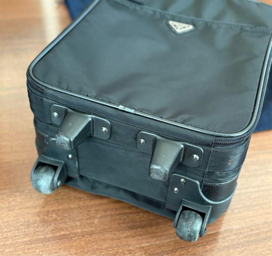 PRADAプラダ　キャリーケース　黒