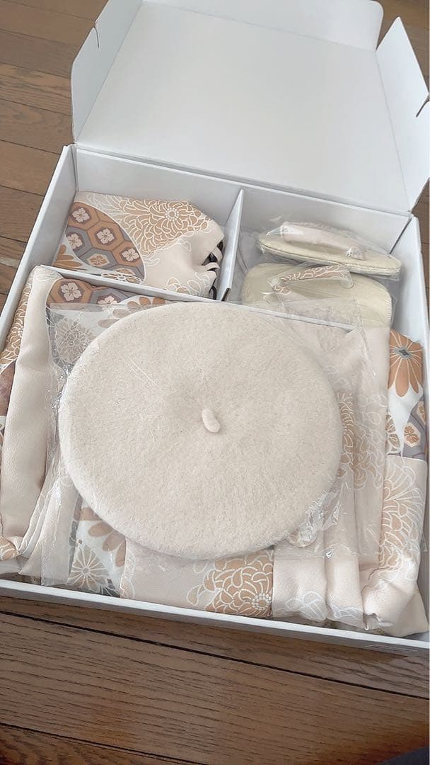 【26日までセール価格】大人気　美品　着物セット　ひよこ商店　古典柄　クリーム色