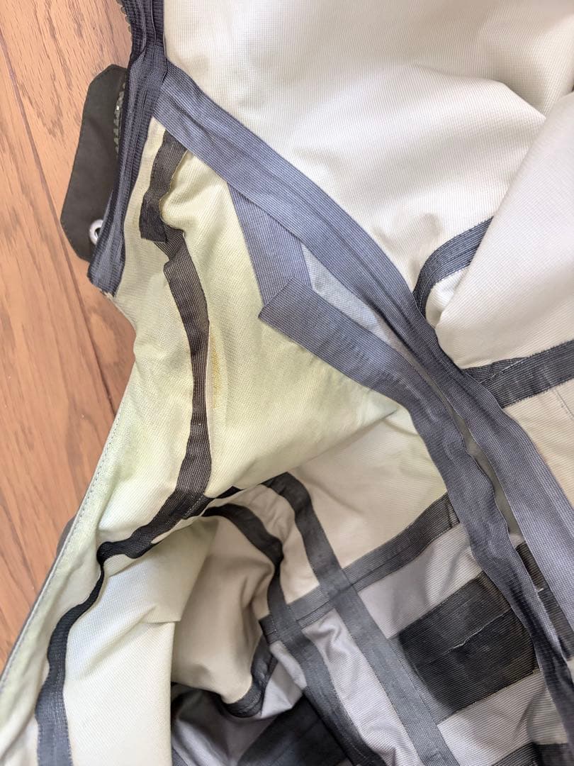 STUSSY ゴアテックス　マウンテンパーカー、ナイロンジャケット