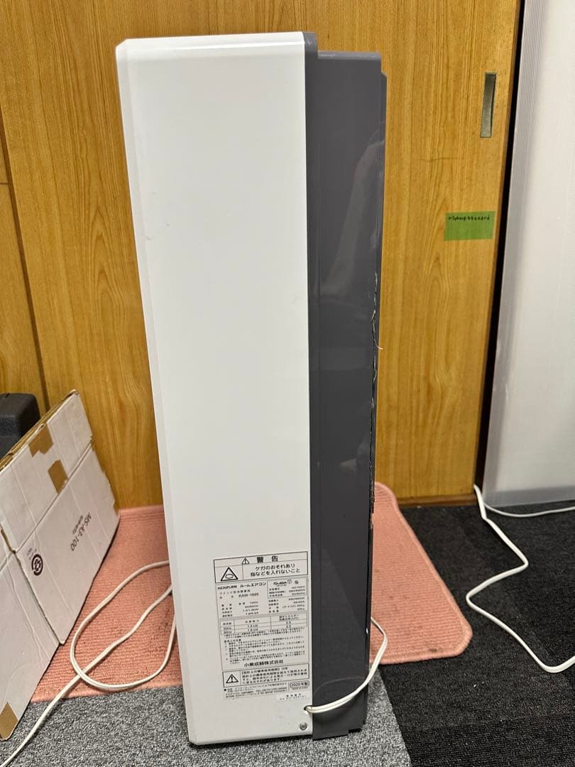 2022年製　KOIZUMI ウインド形KAW-1617 冷房専用