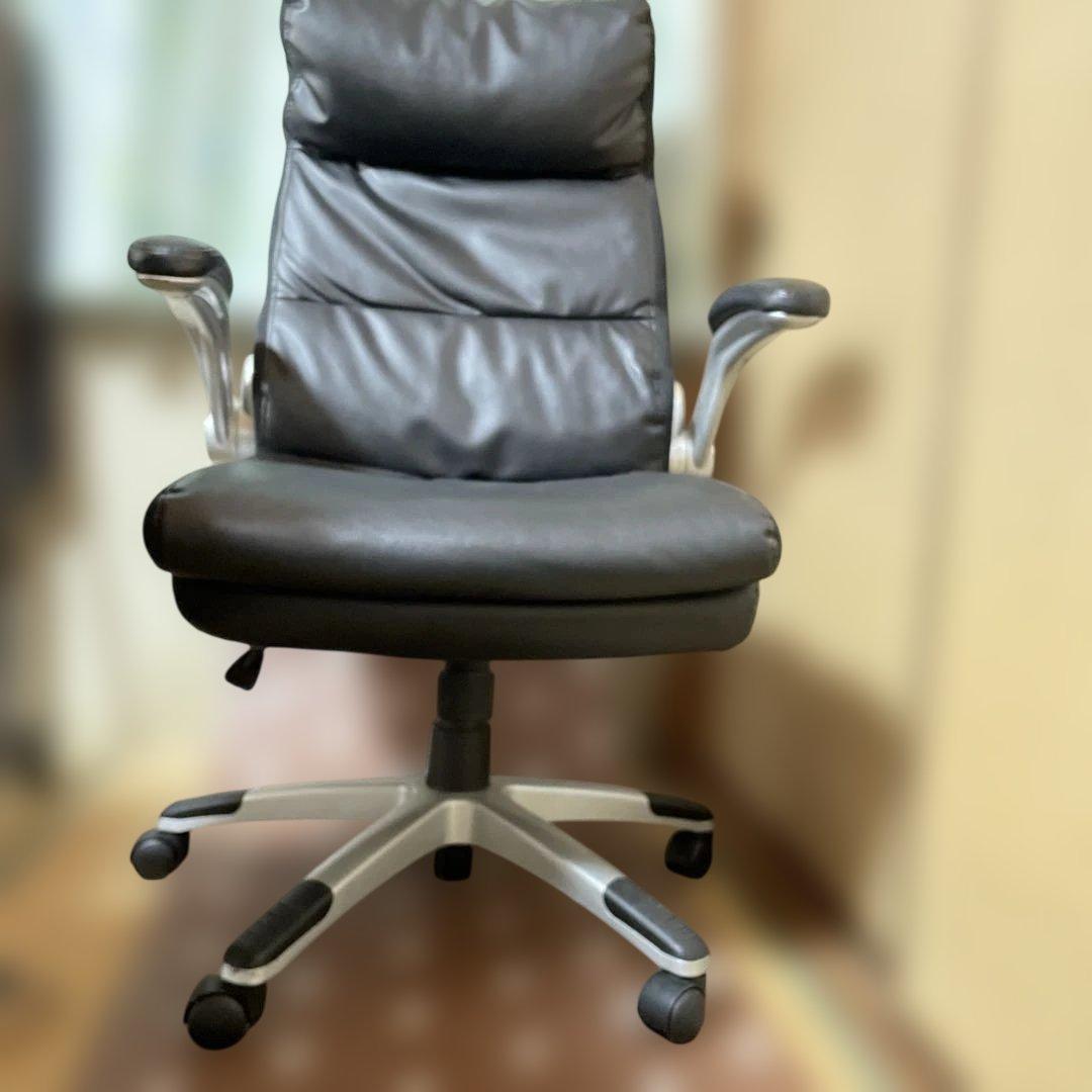 ニトリワークチエアクラウズ　PCV BK