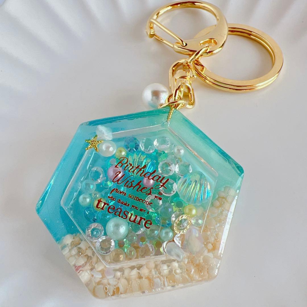 海をつめこんだ　ハンドメイドキーホルダー