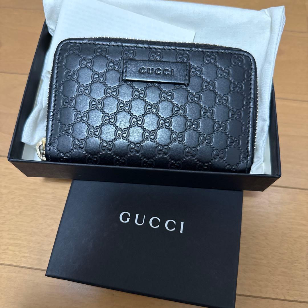 GUCCI ブラックレザー ケース