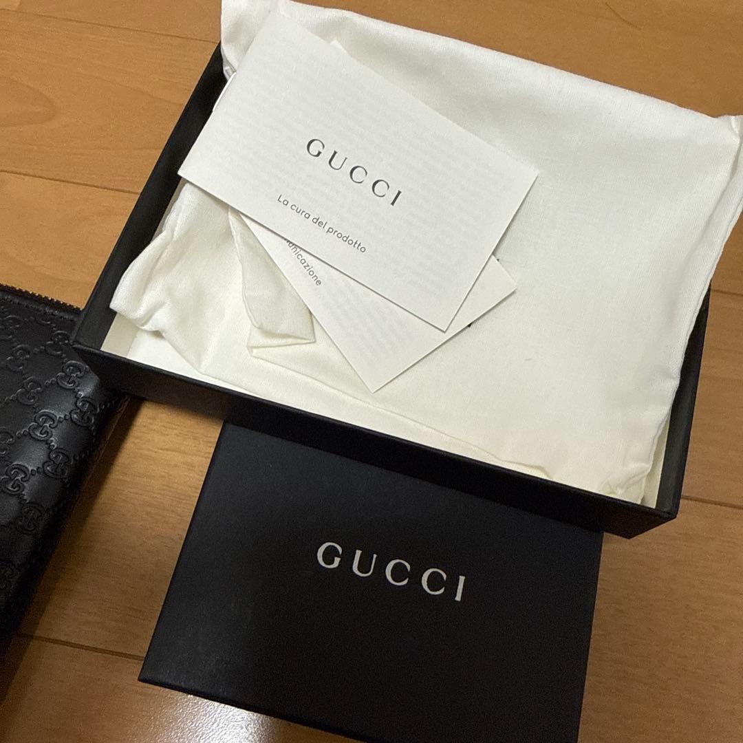 GUCCI ブラックレザー ケース
