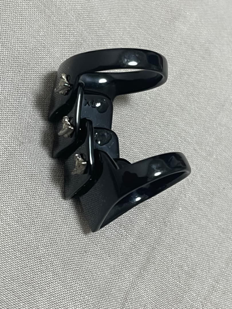 Vivienne Westwood 黒アーマーリング