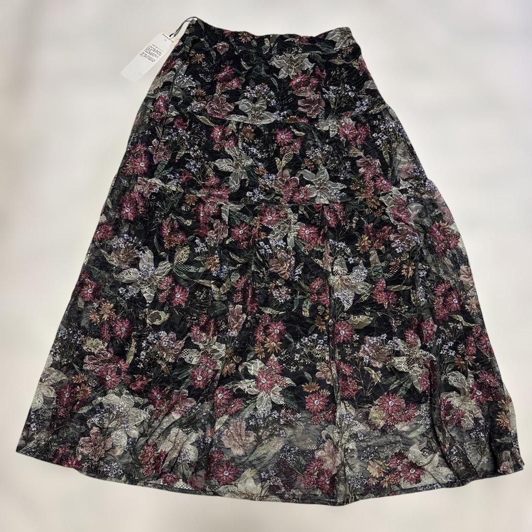 ミミ　新品未使用タグ付ボタニカル刺繍SK 36