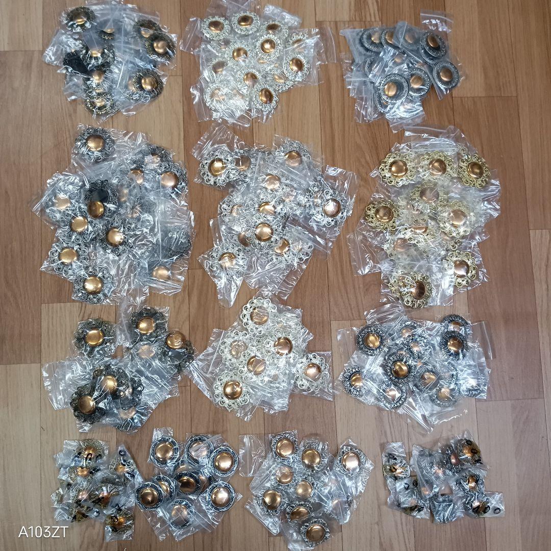 未使用 七宝焼 材料 ブローチ 200個 まとめて 2.8kg アクセサリー材料