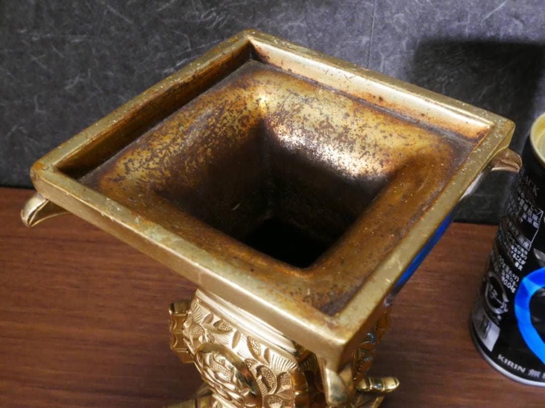限定値下　収集品　国産最高級深彫真鍮仏具　花瓶　花立　セラミックコート付4689