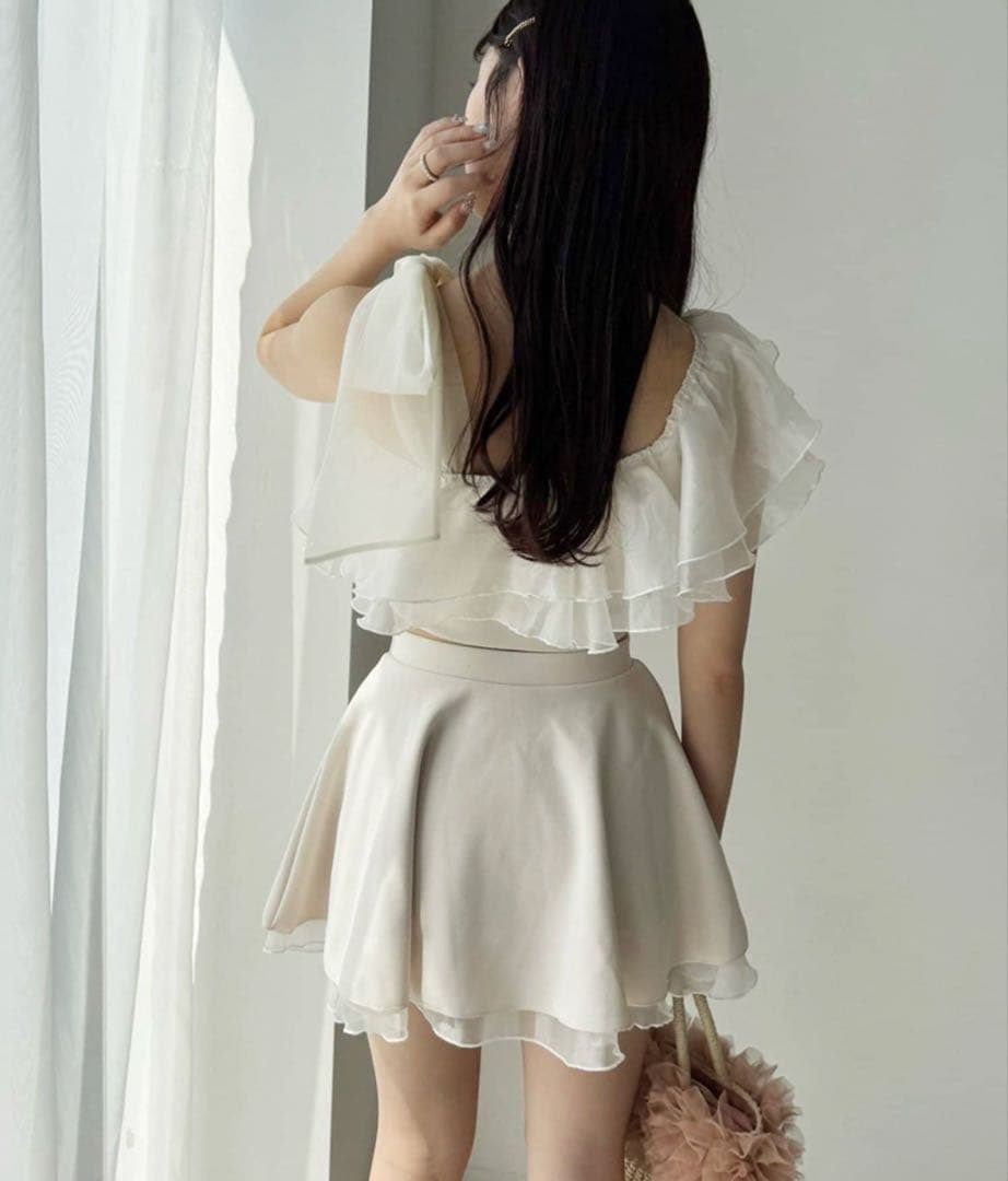 ホワイトフリルセットアップ