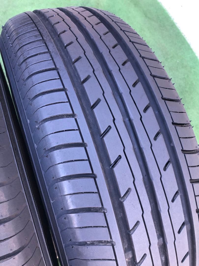 215/65 R15 YOKOHAMA BluEarth-ES ラジアルタイヤ