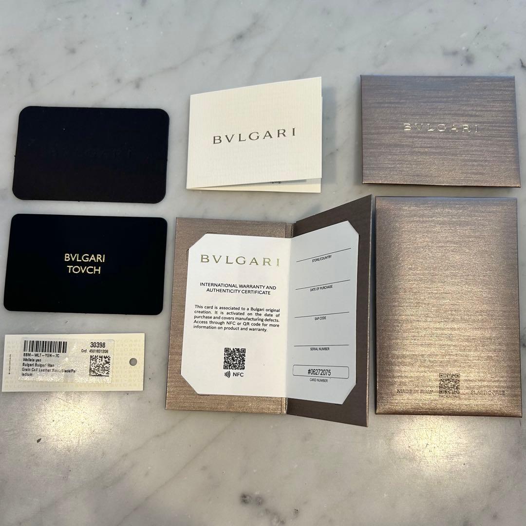 新品未使用　BVLGARI ブルガリマン　2つ折り長財布　ブラック30398