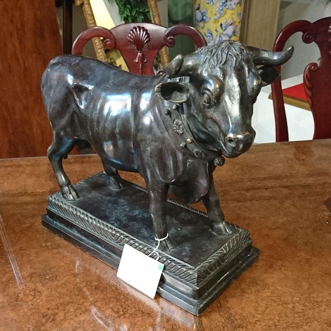 ブロンズ像 うし