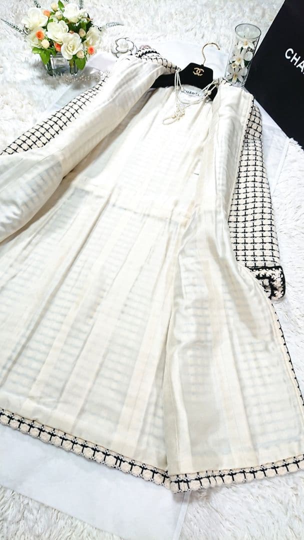 シャネル♥お上品なバイカラーの素敵コート・ジャケット♥綺麗です♥