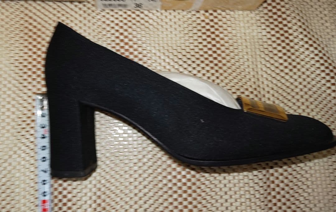 FENDI 　黒 パンプス ヒール　7cm