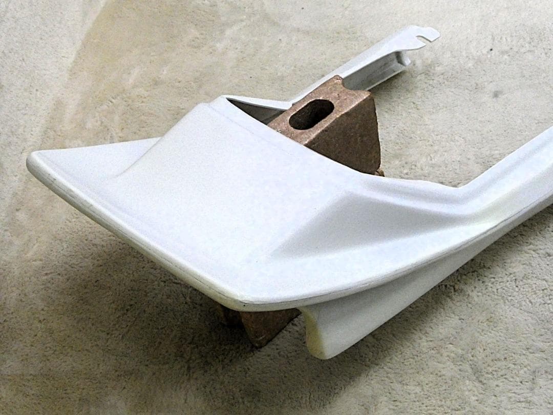 CBX550F　未塗装　テールカウル/仕上げベース CBX400F