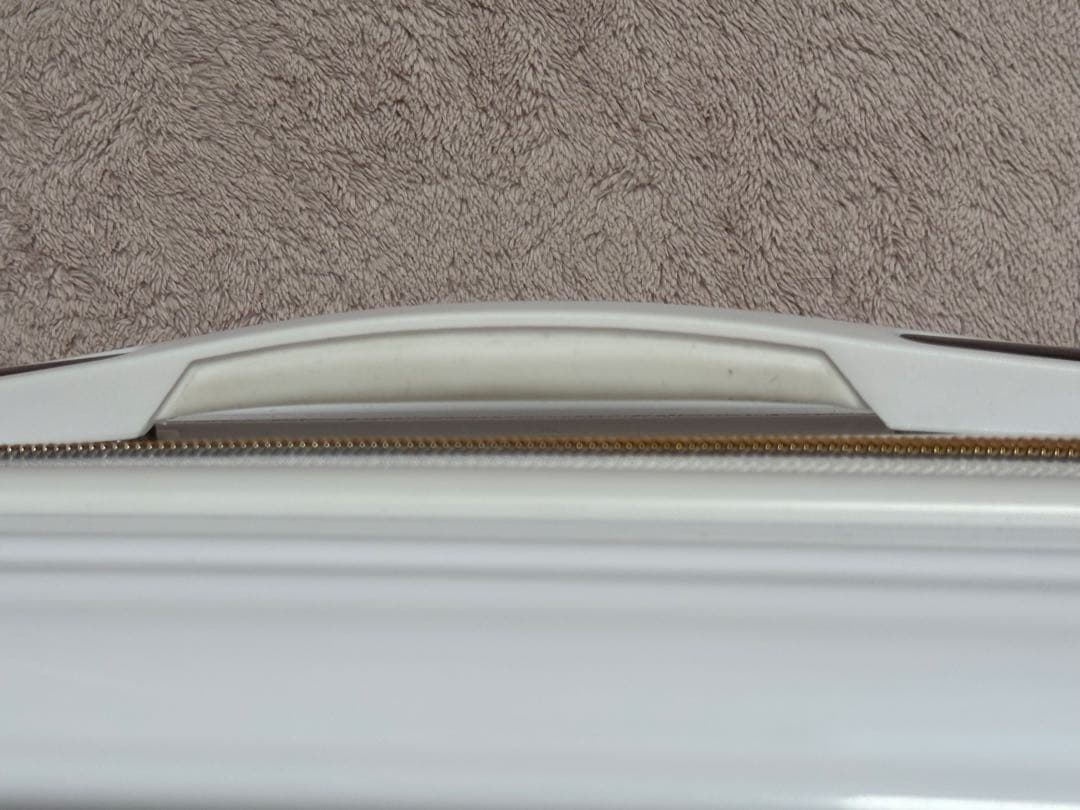 muta ムータ スーツケース キャリーケース ホワイト 32L 機内持込サイズ