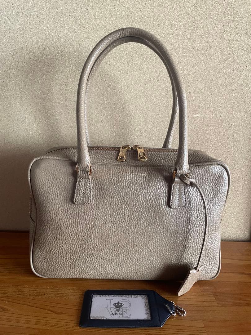ADMJ トートバッグ レザー トープ系 グレージュ ゴールド金具 美品