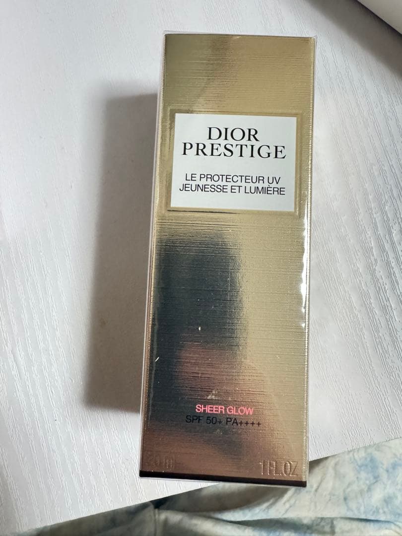 【新品・未使用】DIOR プレステージ プロテクター UV ルミエール　30ml
