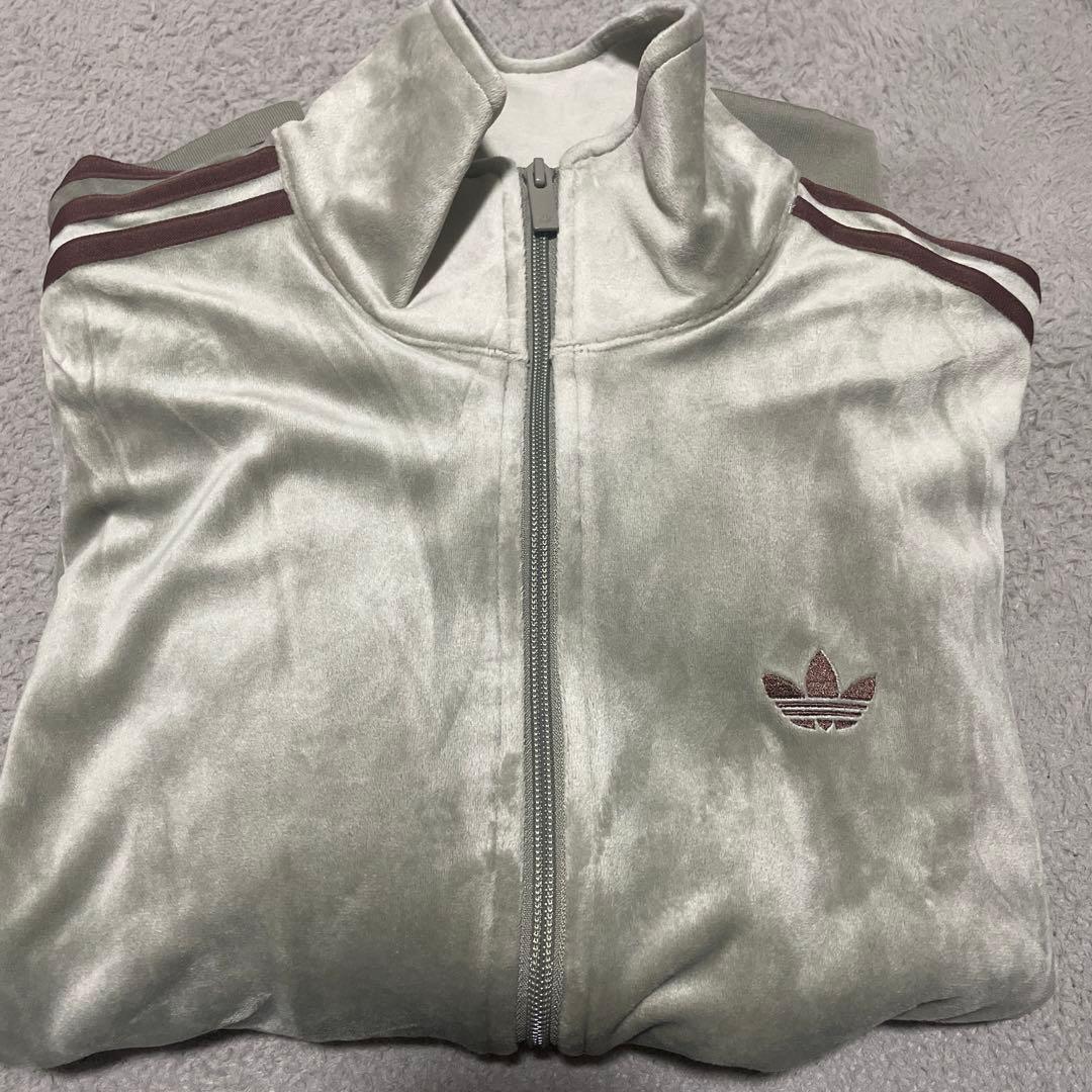 adidas ベロアトラックジャケット　ベージュ　S