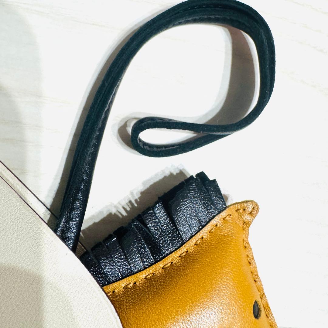 エルメス　ロデオペガサスチャームMM アニューミロ　セサミ×ブラック×ホワイト