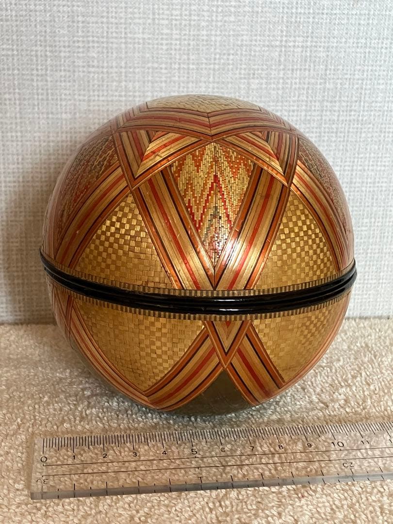 麦わら細工　球型ボンボン入れ　漆器　工芸品　伝統工芸　むぎわら細工　アンティーク