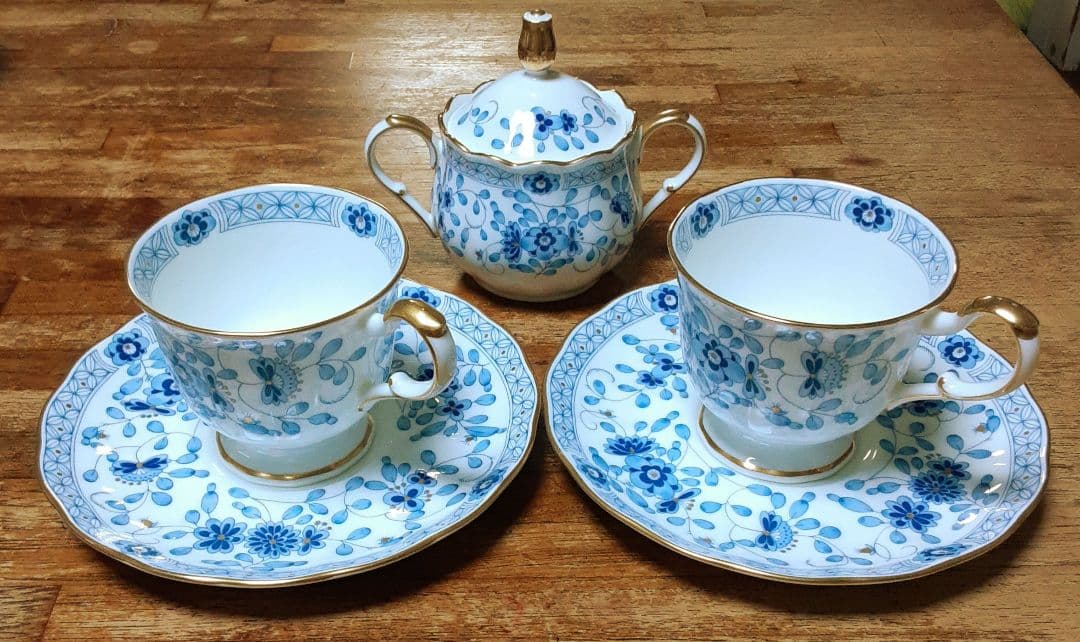 ナルミ ミラノ コーヒーカップ&ソーサー2客とシュガーポット セット