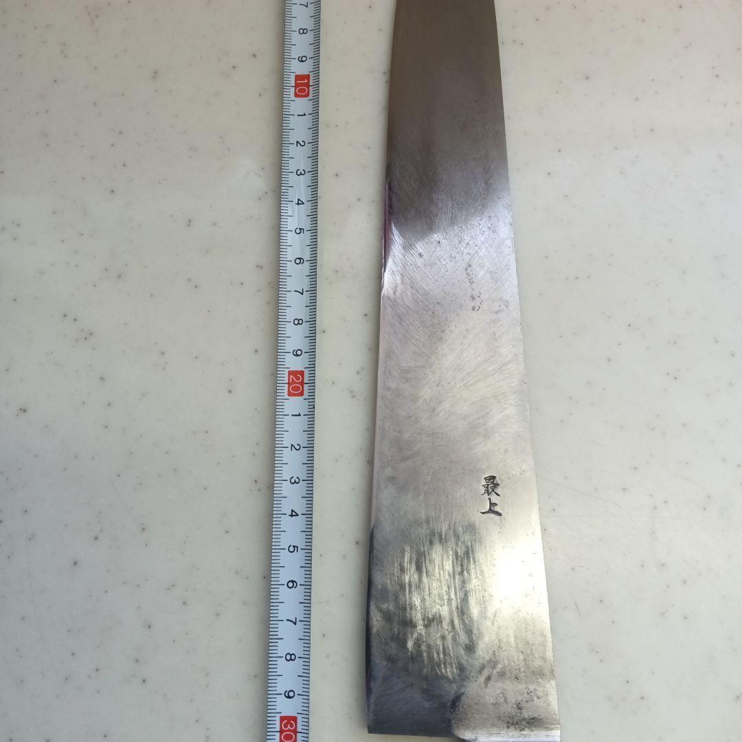 正本の刃渡り約30cmの牛刀
