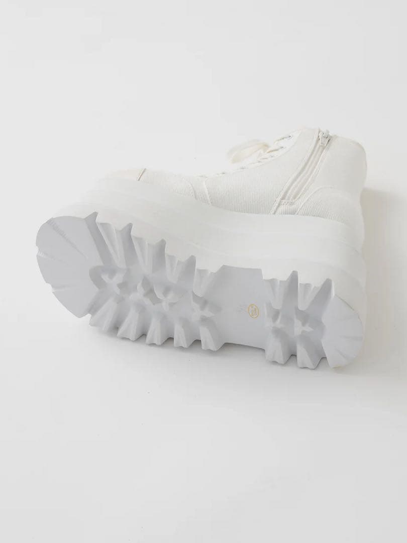 【新品最安値‼️】Darich トリプルソールハイカットスニーカー ホワイト