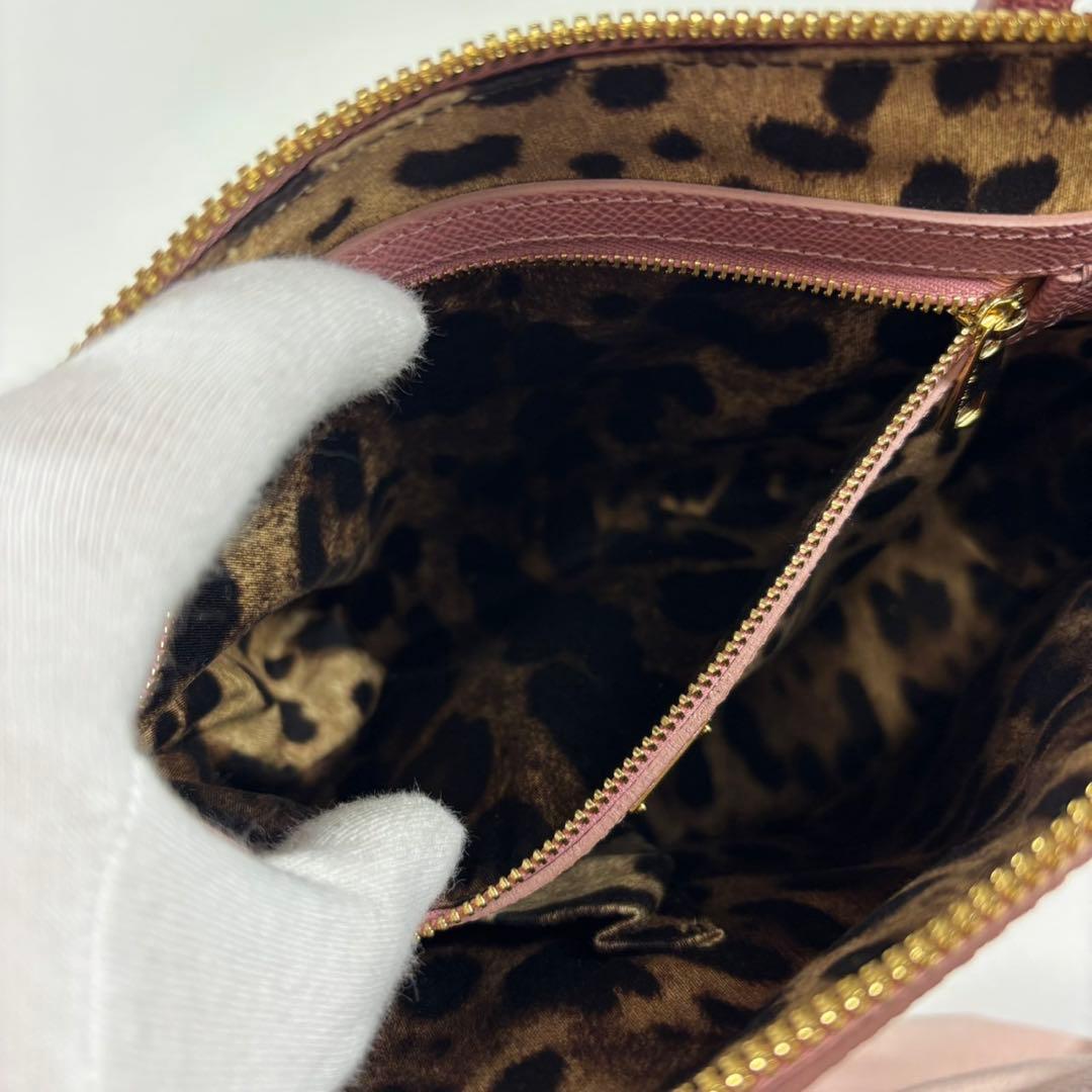 現行モデル　ドルチェアンドガッバーナ　トートバッグ　ピンク　サフィアーノレザー