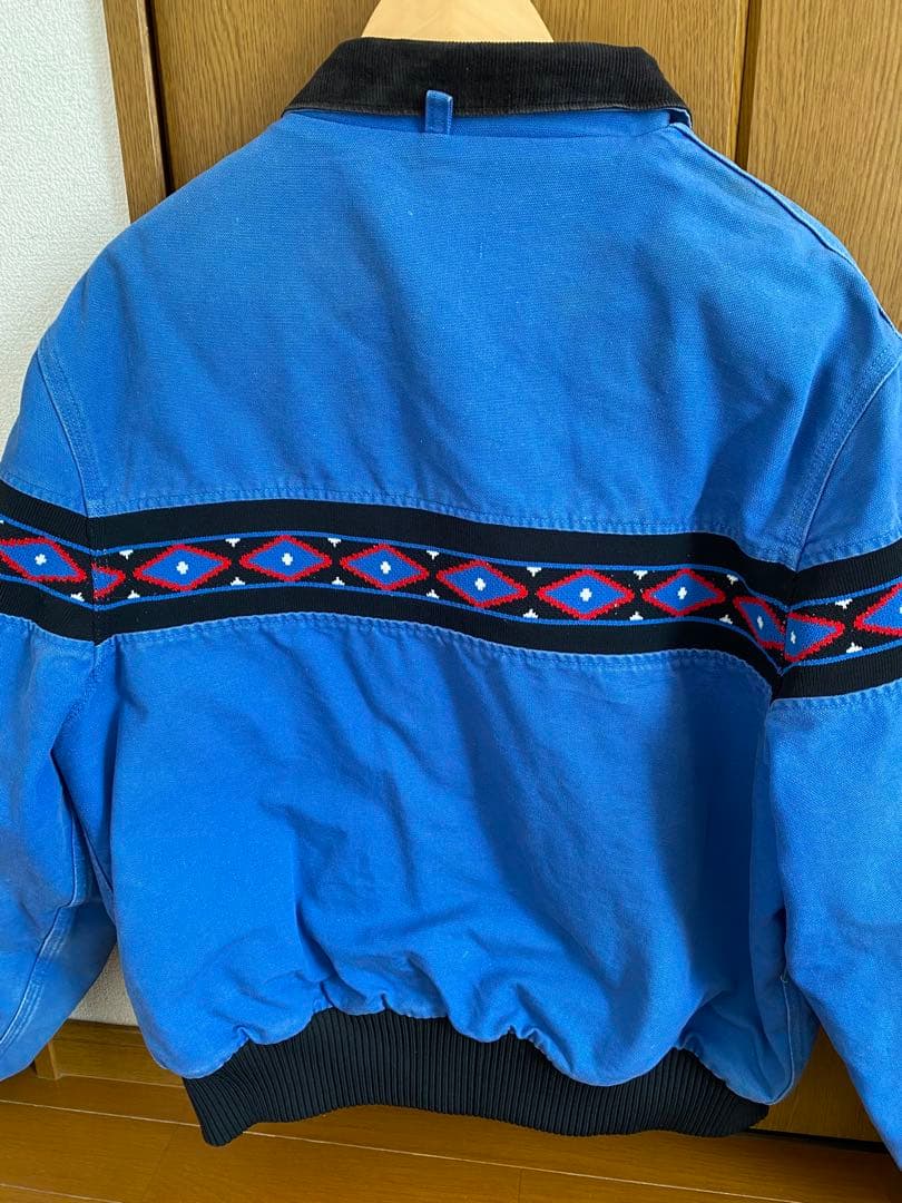 Carhartt ボンバージャケット 青