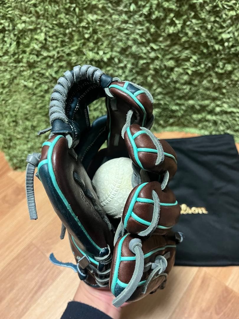 ウィルソン ワナビーヒーローデュアル 軟式内野手用1723型 ブラウン×ネイビー