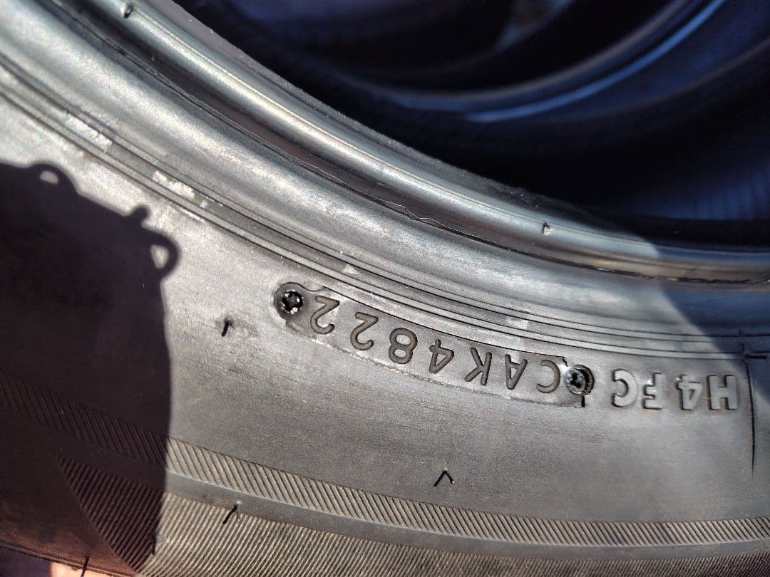 ブリザック VRX2 225/60R17 2022年製 残溝8mm