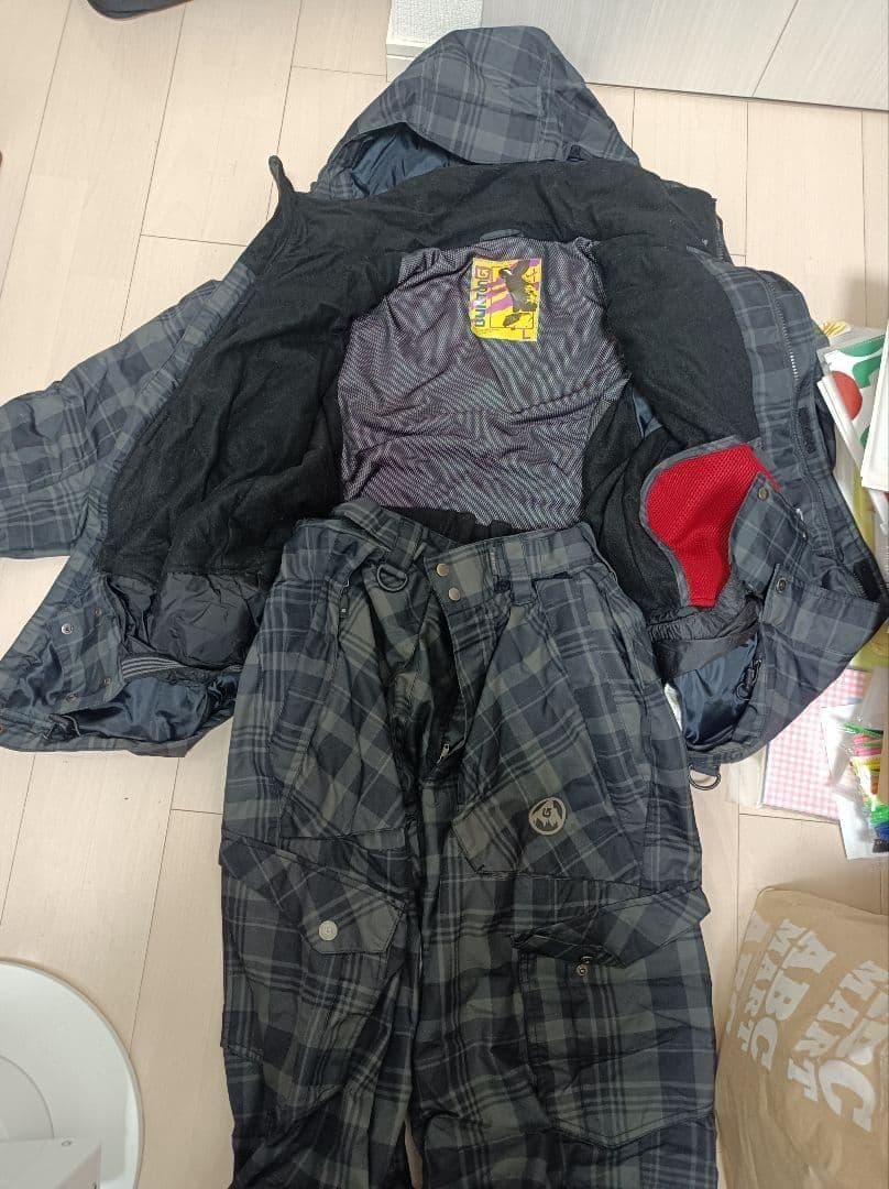 Burton スノーボードウェア Lサイズ