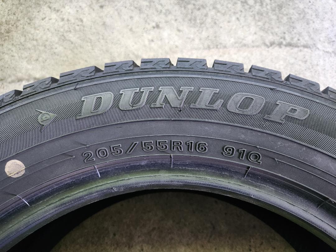 送料込☆2023年製ダンロップ タイヤ205/55R16日本製☆4本