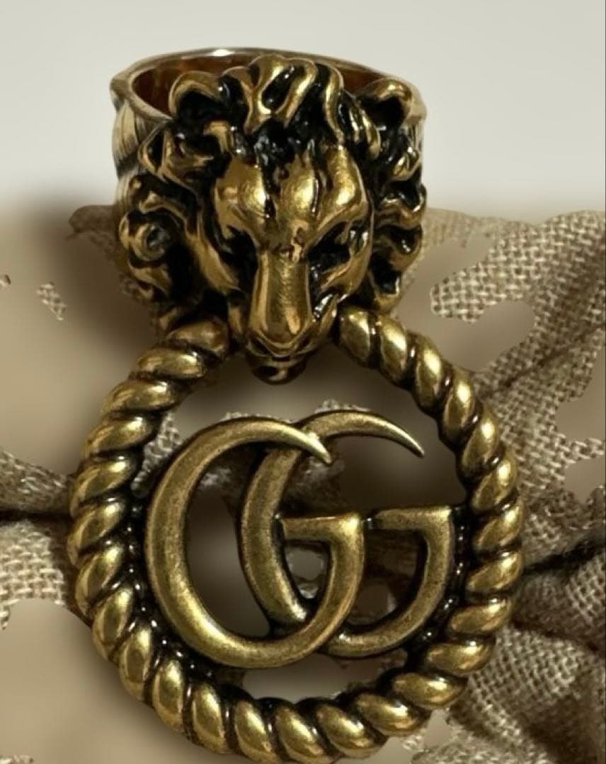 GUCCIライオンロゴ付きリング