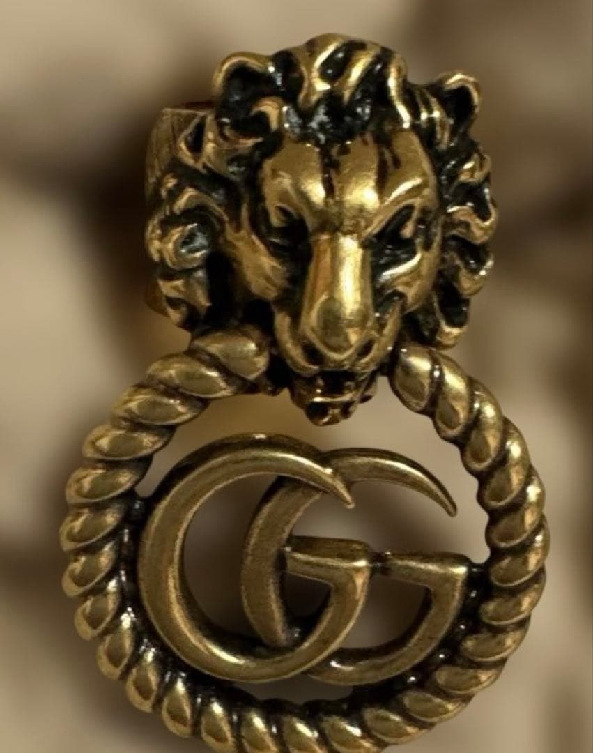 GUCCIライオンロゴ付きリング