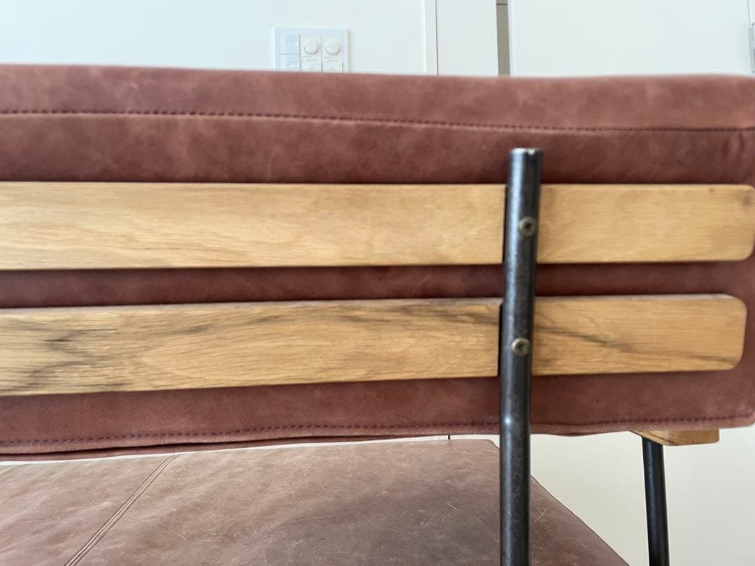 アデペシュ　３人掛けレザーソファ