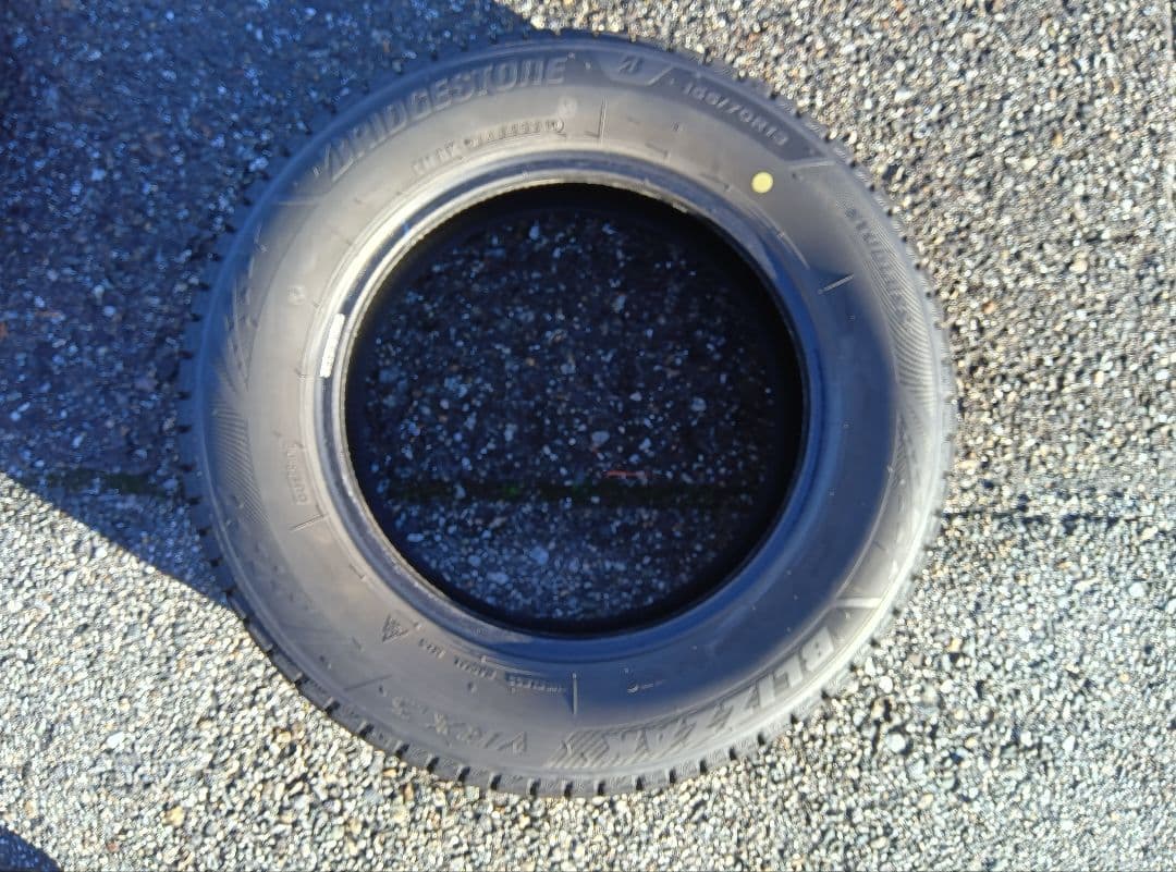 【送料込み】ブリヂストン VRX3 スタッドレス 155/70R13