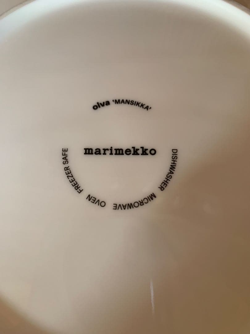 未使用に近い　マリメッコ　マンシッカ　ラテマグ　marimekko いちご　皿