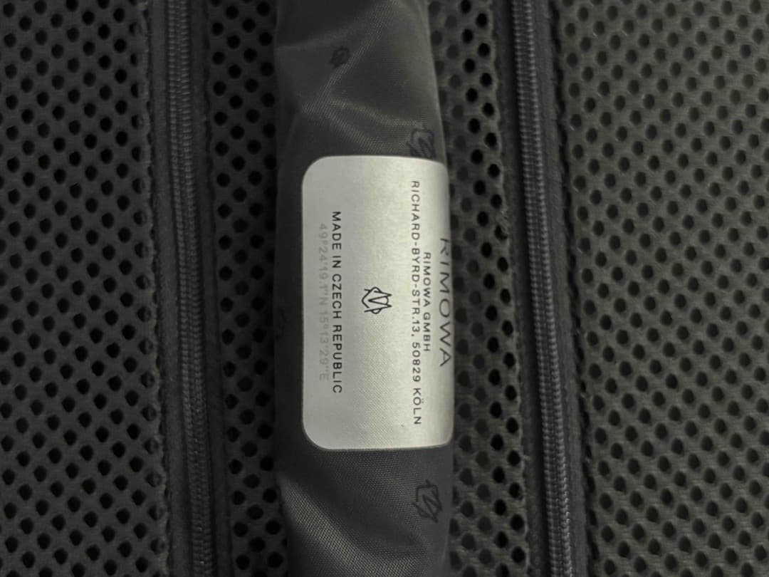 RIMOWA エッセンシャルライト キャビンU ブラック キャリーケース 28L