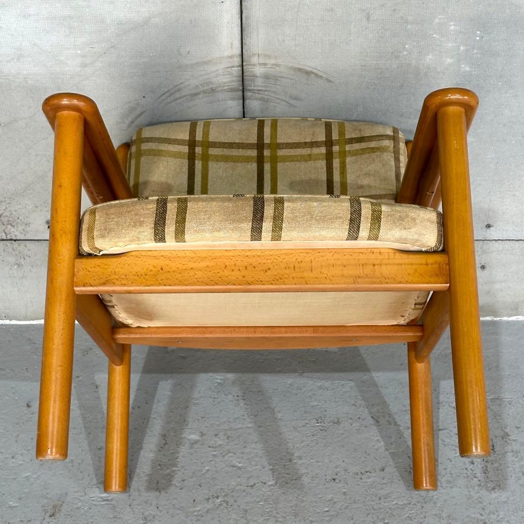 ✿昭和レトロ✿ カリモク ヴィンテージ木製チェア クラシック 布座面チェア①