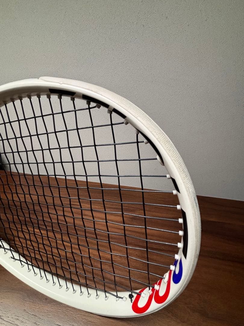 テクニファイバーT-fight300 98 Isoflexグリップ2 300g